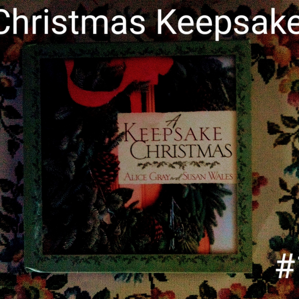 Keepsake Christmas Book - Picture 1 of 6